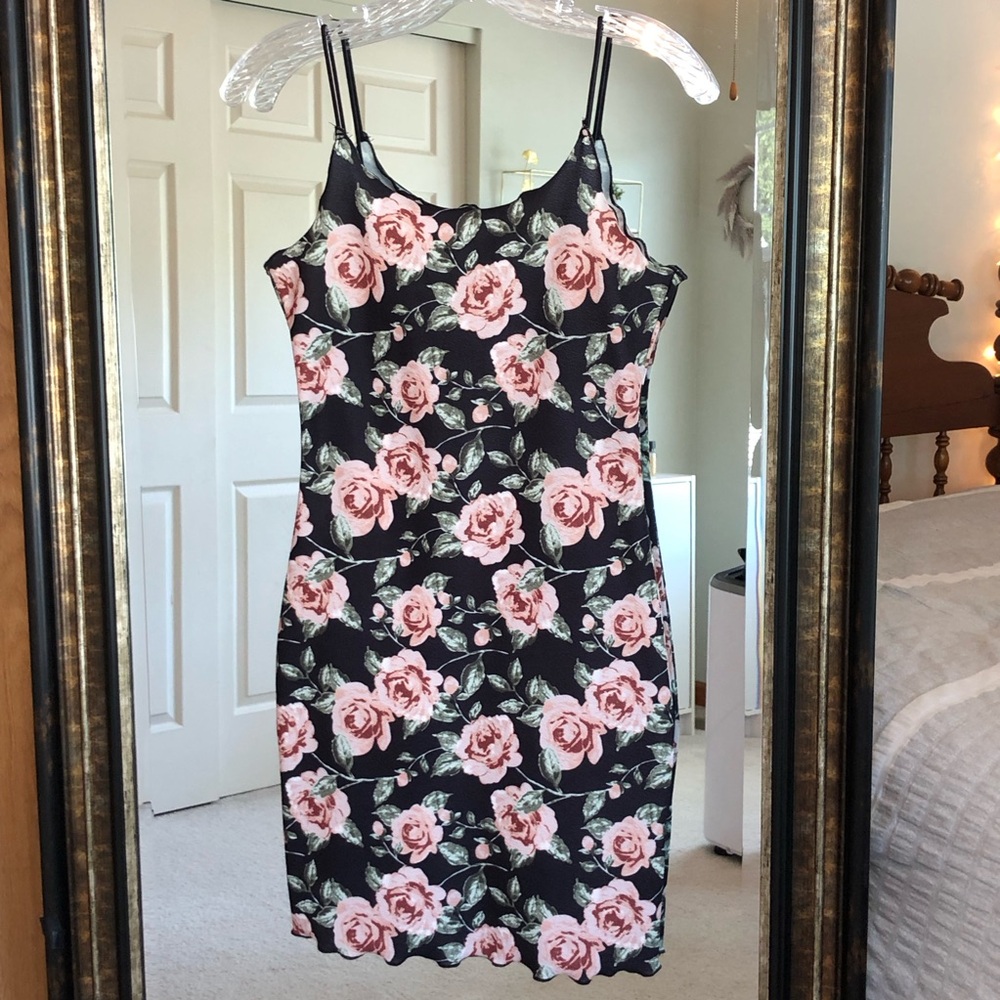 Floral Mini Dress - Black | Roses | Bodycon | Lettuce Trim